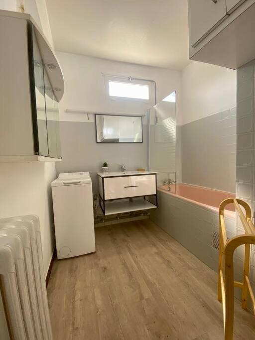 Le Buffel - Appartement 4 Chambres, Parking, Wi-Fi, Tram - 8Pers Montpellier Eksteriør billede